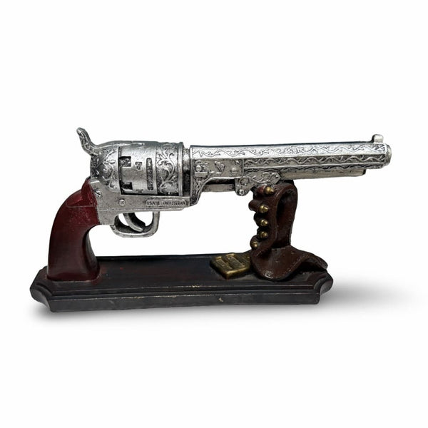 Vintage Revolver – Antique-Style Gun Replica